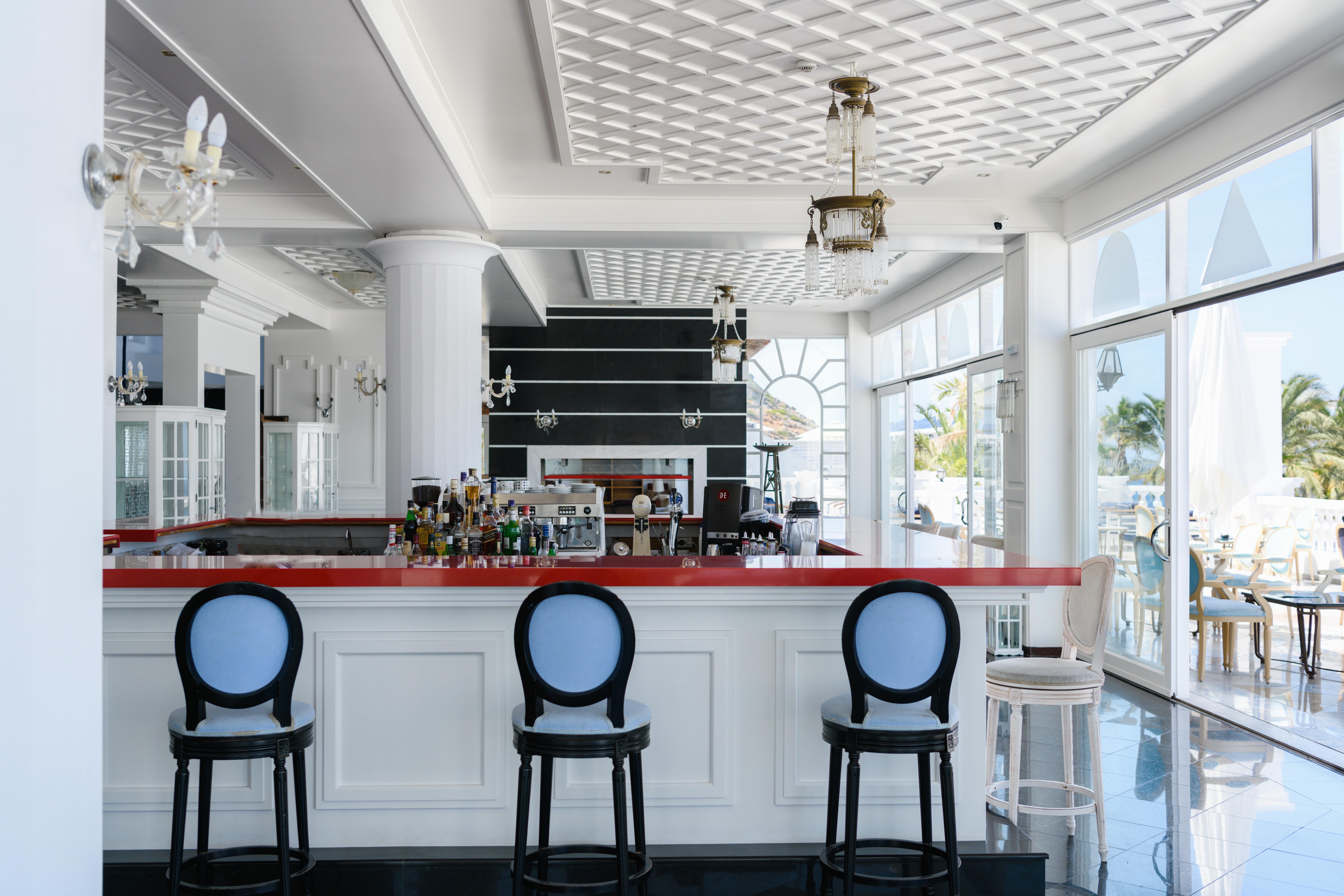 Minos Imperial Luxury Beach Resort & Spa Milatos Dış mekan fotoğraf The bar at the hotel