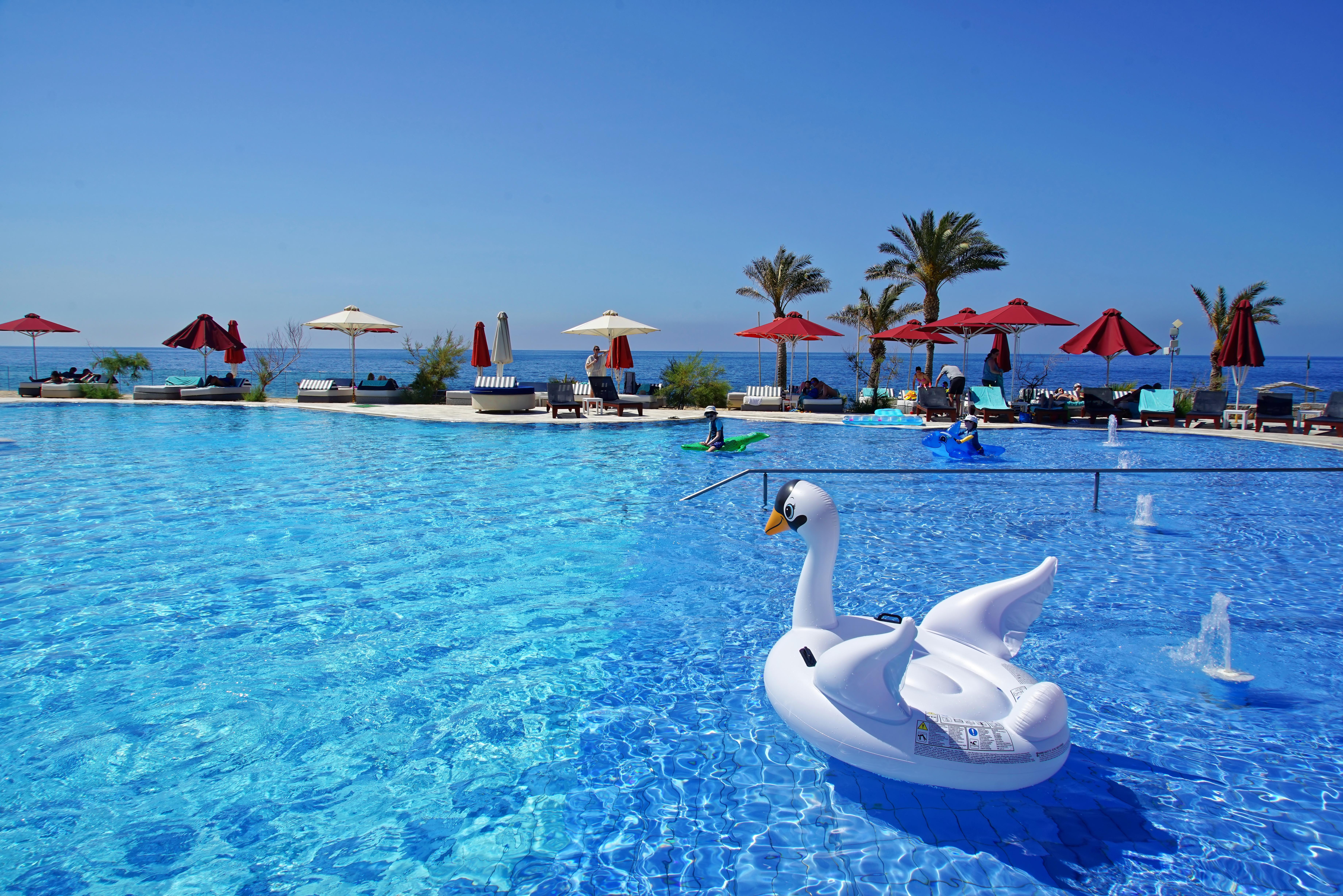 Minos Imperial Luxury Beach Resort & Spa Milatos Dış mekan fotoğraf A pool in Cyprus